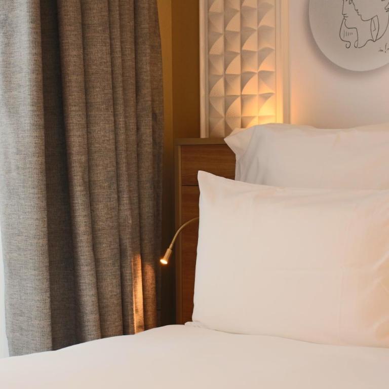 Brit Hotel Limoges Centre Gare - Hôtel & Spa - Chambre Double Confort - 3