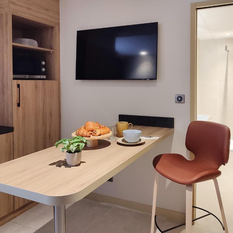 Brit Hotel Limoges Centre Gare - Hôtel & Spa - Studio Privilège de 35 m² - 7