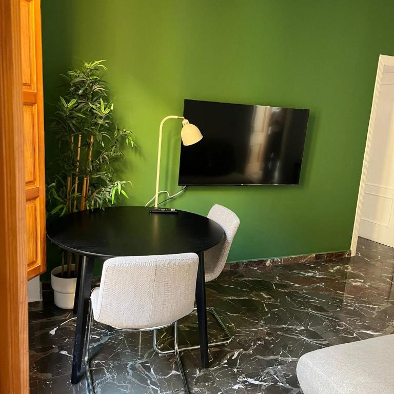 - Apartamento en pleno Centro - QH Ayuntamiento Granada - Deluxe Apartment - 27