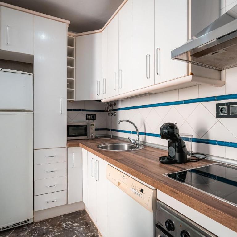 - Apartamento en pleno Centro - QH Ayuntamiento Granada - Deluxe Apartment - 18
