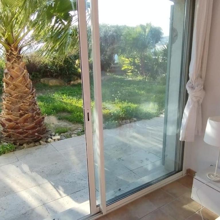 Confortable Villa en bord de Mer avec piscine - Villa - 44