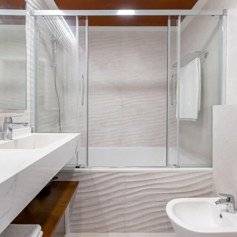 Vivendos - TR14 - Private Pool - Two-Bedroom Apartment - 36
