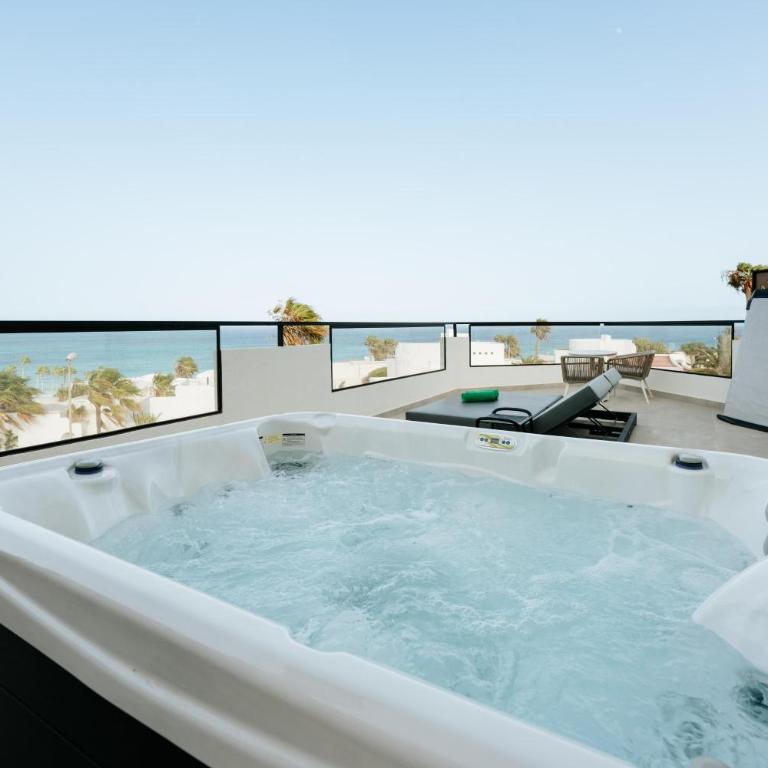 R2 HIGOS BEACH - Suite Superior con vistas al mar - 5