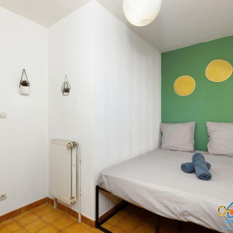 Maison Jade - Villa avec piscine - Barbecue - Calme - Four-Bedroom House - 18