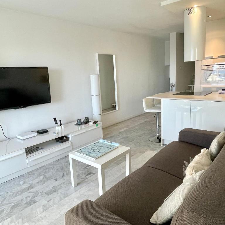 PGH N37 - Studio Vue Mer et Port, 8eme étage, Parking Privé - Apartment mit 1 Schlafzimmer - 4