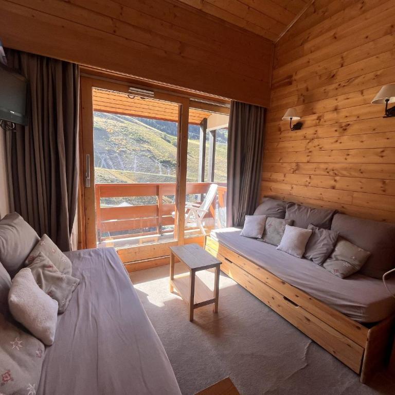 Appartement spacieux pour 6 pers à Méribel avec balcon et vue sur les pistes - FR-1-355-66 - Appartement (6 Adultes) - 1