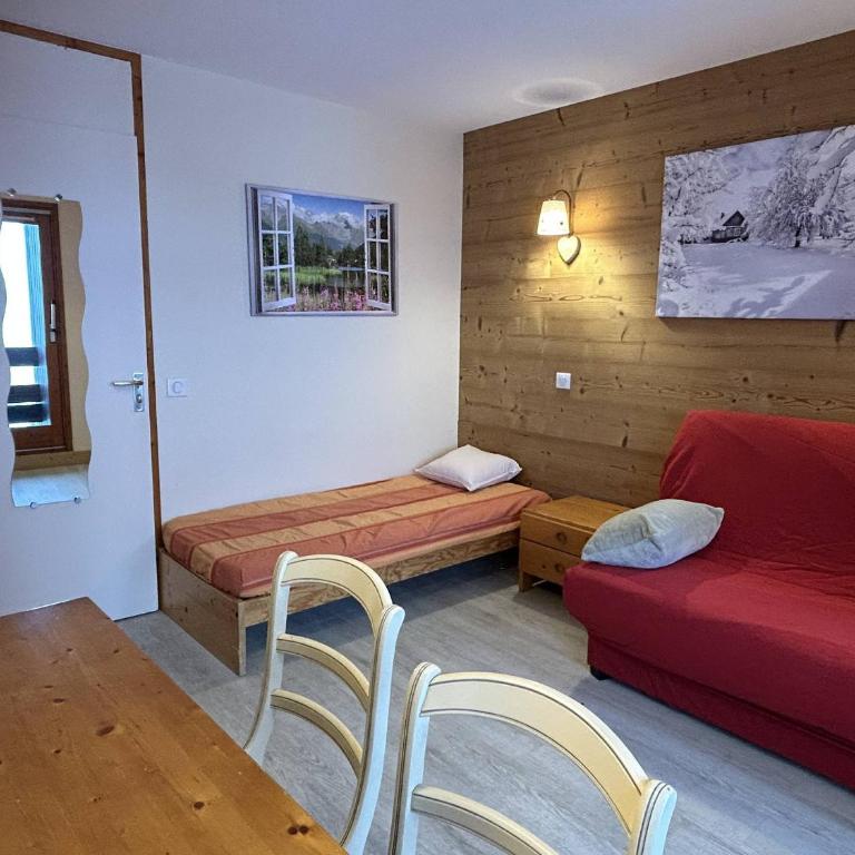 Appartement rénové à Méribel, 1 chambre, 3 couchages, balcon, accès pistes, casier à skis, WIFI - FR-1-355-175 - Appartement (5 Adultes) - 2