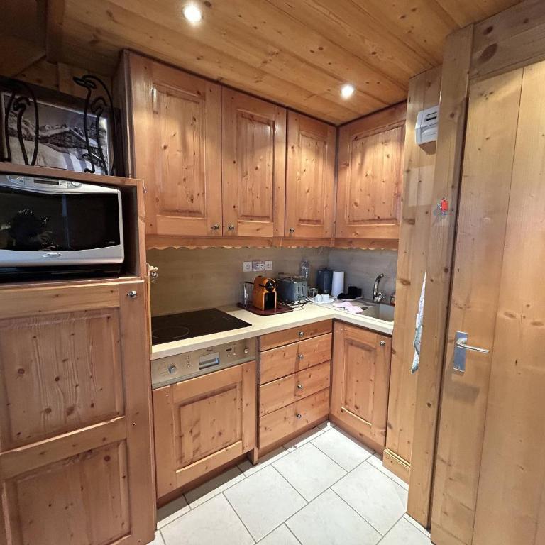 Appartement familial au pied des pistes avec wifi - Méribel - FR-1-355-252 - Appartamento - 4