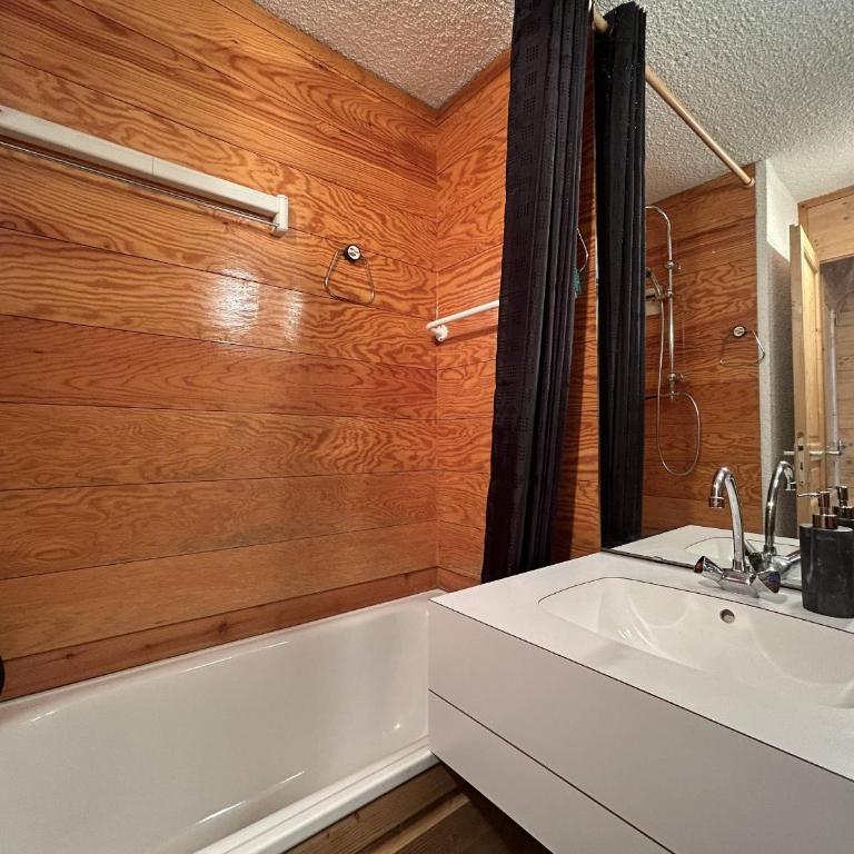 Appartement familial au pied des pistes avec wifi - Méribel - FR-1-355-252 - Appartamento - 6