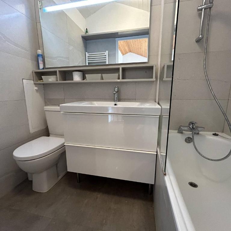 Appartement familial à Méribel, balcon, casier à skis, parking privatif - FR-1-355-237 - Apartment - 9