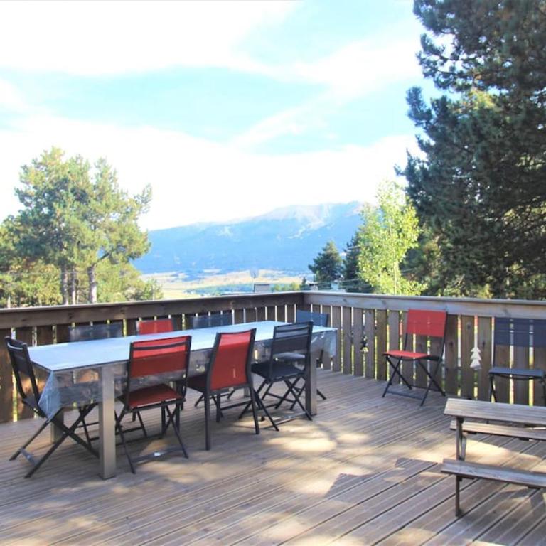 Joli chalet 12 personnes, jacuzzi, terrasse, babyfoot - Chalet - 4