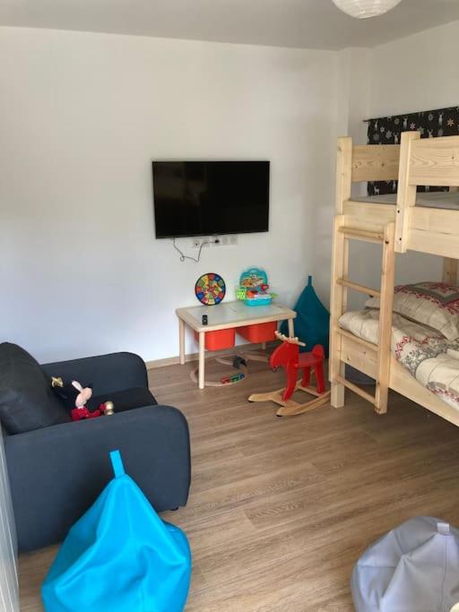 Joli chalet 12 personnes, jacuzzi, terrasse, babyfoot - Chalet - 19