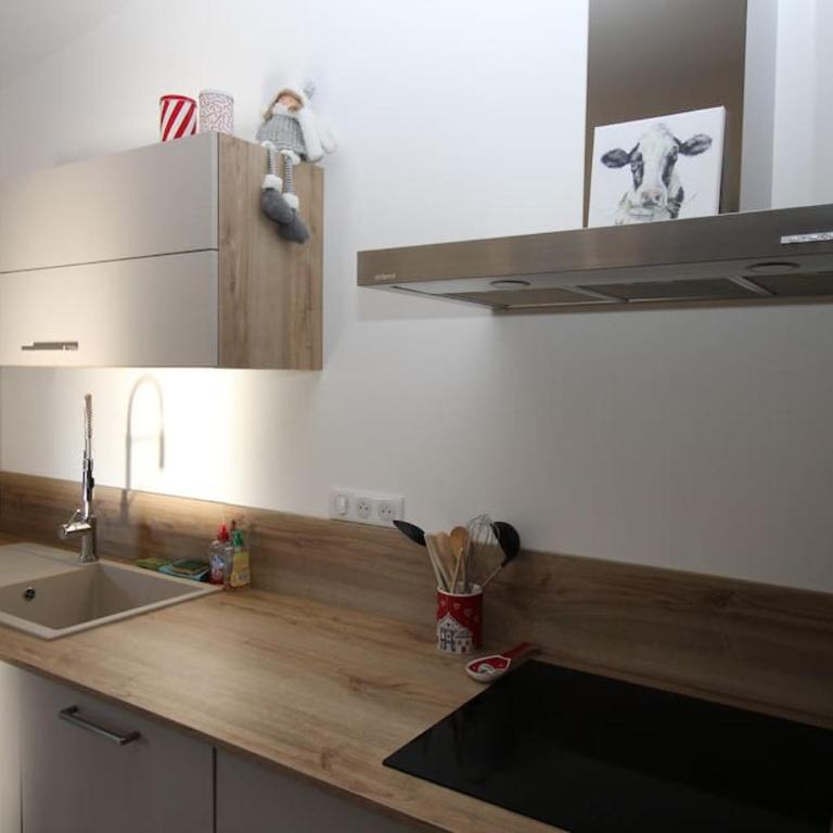 Joli chalet 12 personnes, jacuzzi, terrasse, babyfoot - Chalet - 25