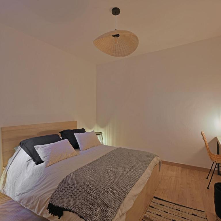 Emile - Apt avec Clim intra muros - Two-Bedroom Apartment - 13