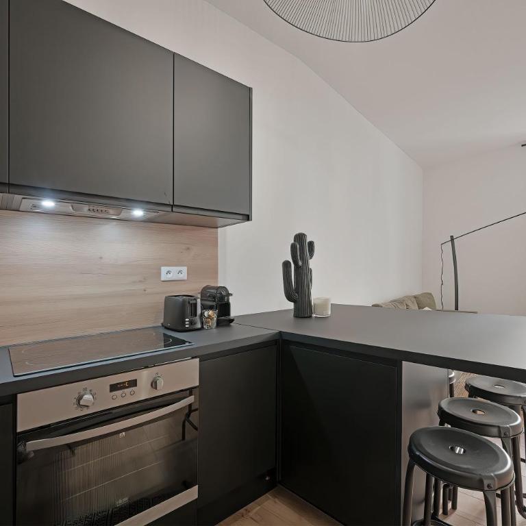 Emile - Apt avec Clim intra muros - Two-Bedroom Apartment - 9