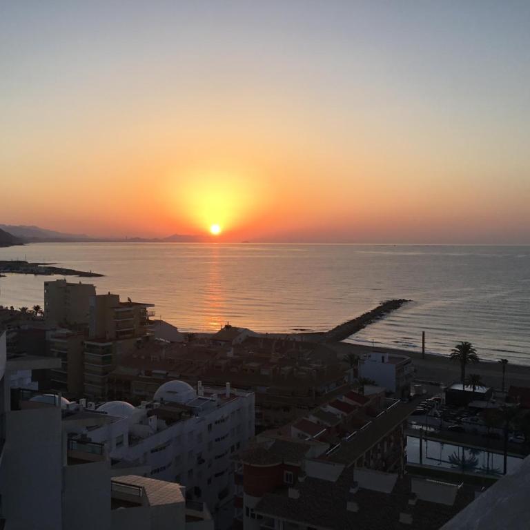 3Bed Penthouse Apt with Private Terrace & Balcony - Apartamento - 20