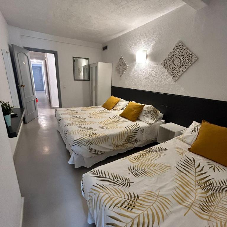 Hostal Berlin - Economy Triple Room without window - 2