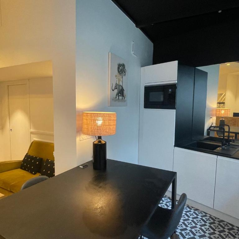 Appartement au TOP ! Le pétillant Leclerc - Place d'Erlon - Hyper-centre ville - Gare - Appartamento con 1 Camera da Letto - 6