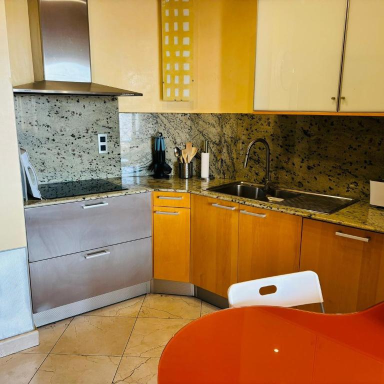 Ático dúplex, con piscina privada, jacuzzi y gimnasio - Casa de 4 dormitorios - 9