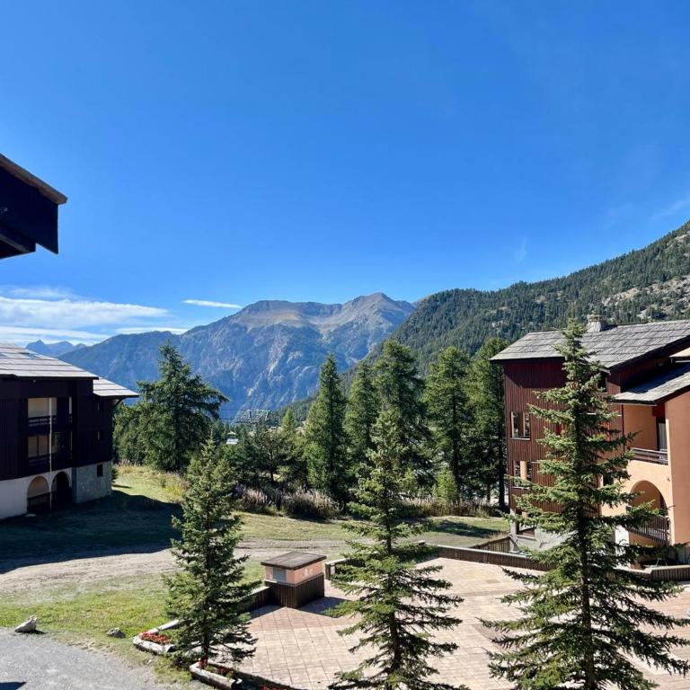 Cosy Apartment in the Mountain Charme - One-Bedroom Apartment - 25