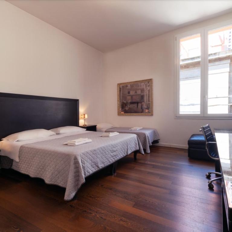 B&B Parigi - Camera Tripla Deluxe - 1