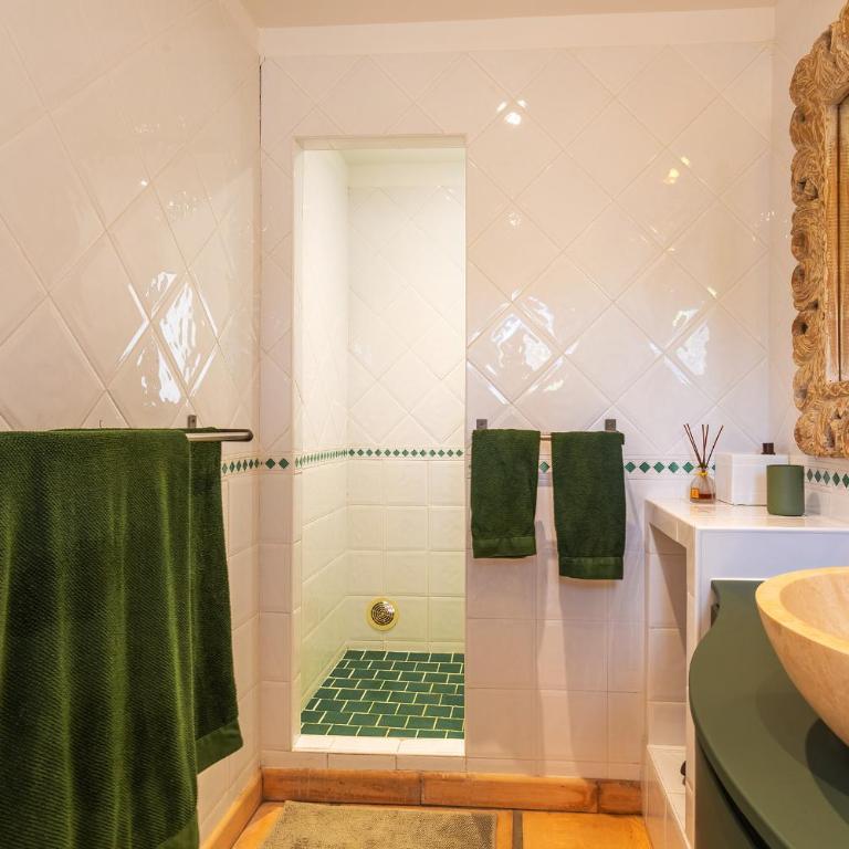VILLA LA ROSERAIE VI4425 By Riviera Holiday Homes - Villa avec Piscine Privée - 33