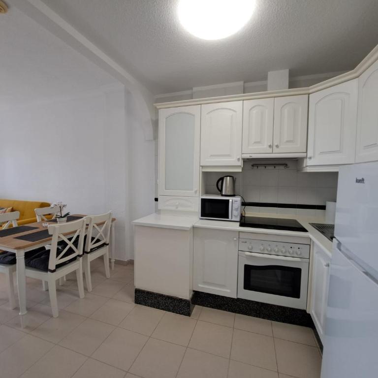 Atlantic 1 One bedroom apartment with ocean view and pool - Apartamento con balcón - 13