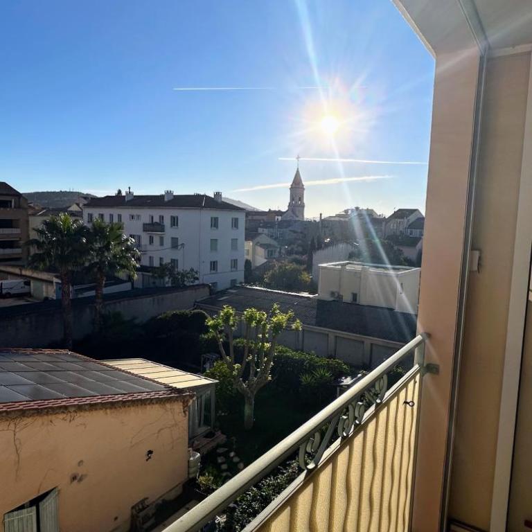 Le Schumann - Two-Bedroom Apartment - 16