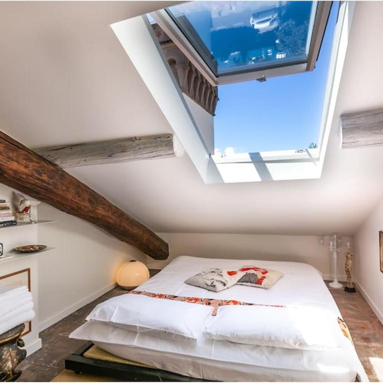 Lakefront Studio in Lecco Center - Cozy Stay with Amazing Views - One-Bedroom Apartment - 1