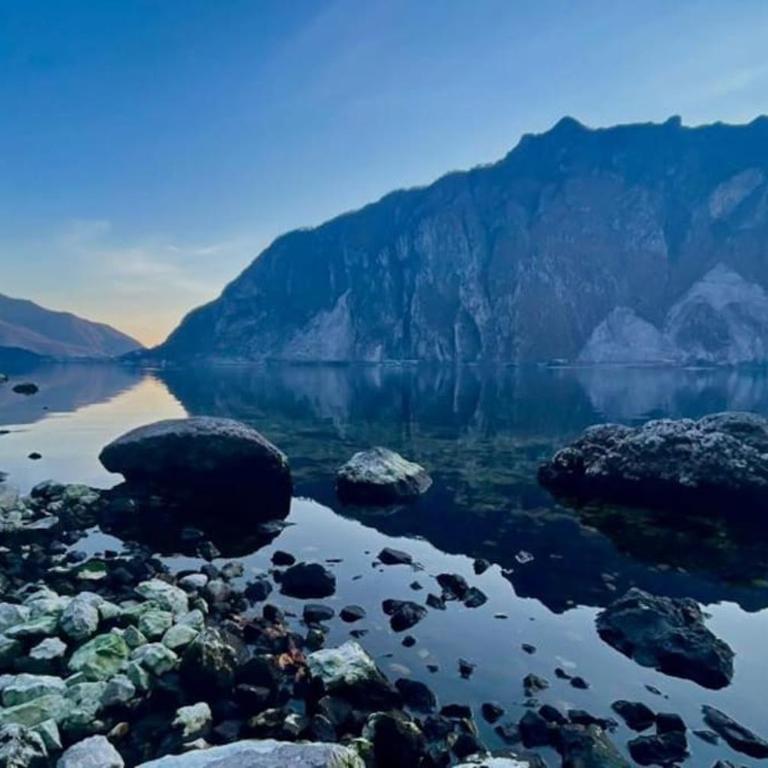 Lakefront Studio in Lecco Center - Cozy Stay with Amazing Views - One-Bedroom Apartment - 16