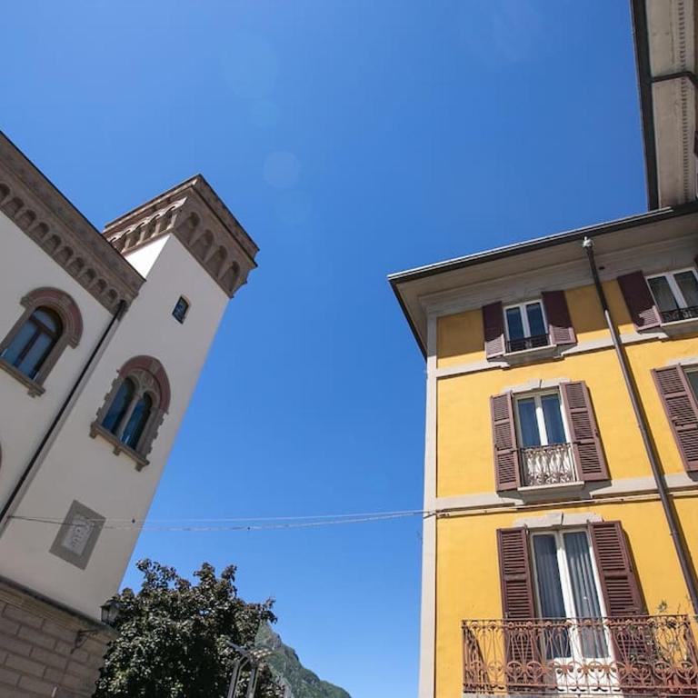 Lakefront Studio in Lecco Center - Cozy Stay with Amazing Views - One-Bedroom Apartment - 10