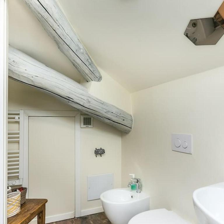 Lakefront Studio in Lecco Center - Cozy Stay with Amazing Views - One-Bedroom Apartment - 7