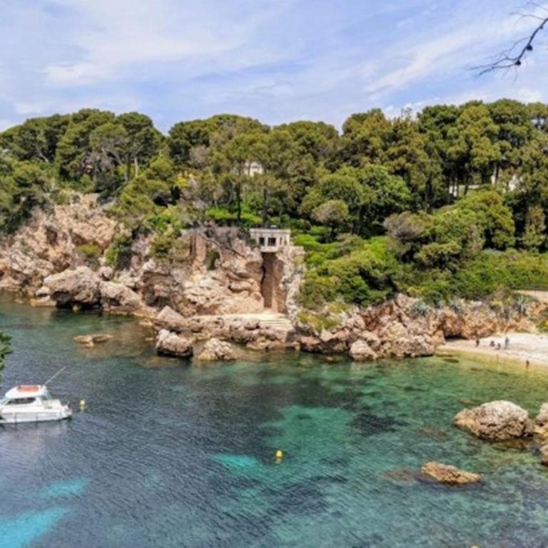 PWS - Sunny modern flat near Juan Les Pins Pinede & beach - Terrace & AC! - Two-Bedroom Apartment - 34