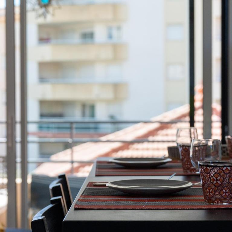 PWS - Sunny modern flat near Juan Les Pins Pinede & beach - Terrace & AC! - Two-Bedroom Apartment - 17