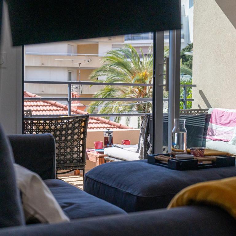 PWS - Sunny modern flat near Juan Les Pins Pinede & beach - Terrace & AC! - Two-Bedroom Apartment - 14