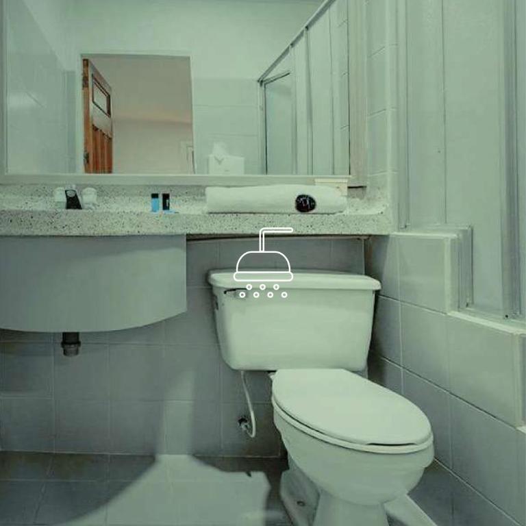 Hotel Escorial Patrimonio Cultural de Manizales - Habitación Cuádruple Deluxe - 5