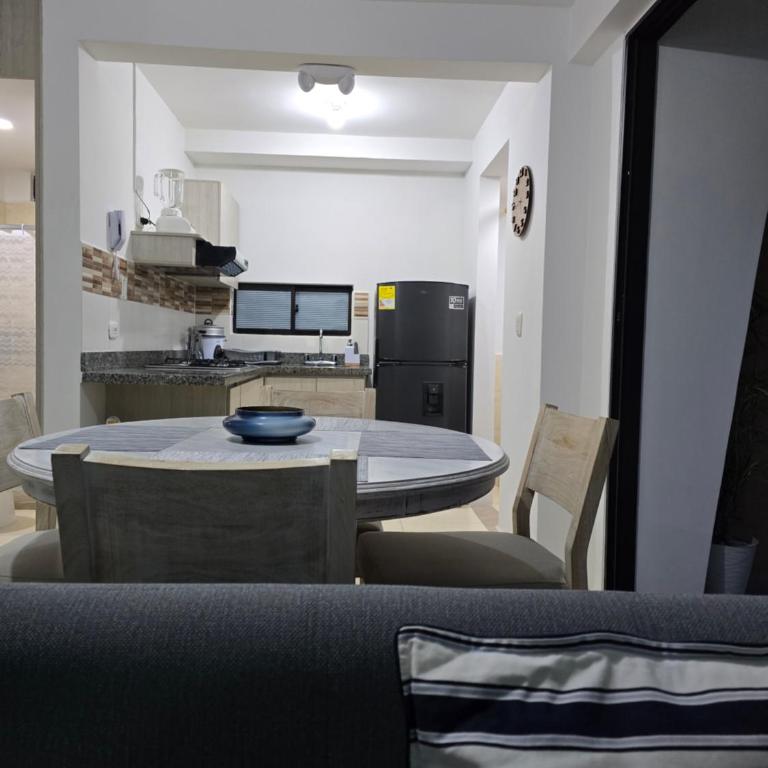 Apartamentos Privados de 3H y 2H a 5m del Aeropuerto, 20 minutos del Parque del Cafe y Centro de Armenia con 4 Piscinas, 3 Jacuzzi, Sauna By Molca - Apartamento de 3 dormitorios - 47