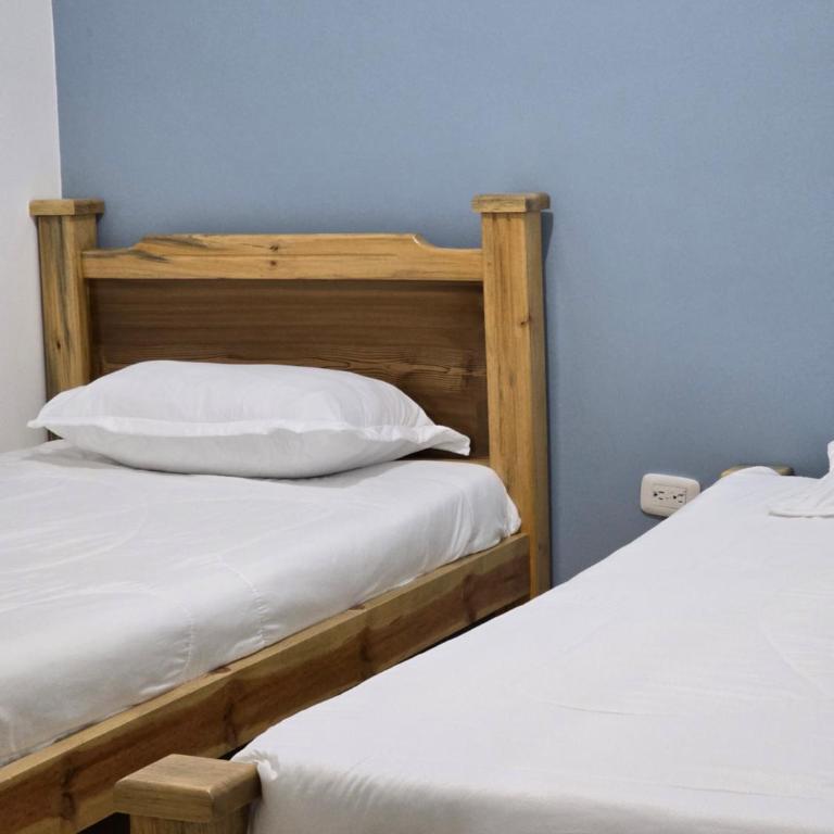 Apartamentos Privados de 3H y 2H a 5m del Aeropuerto, 20 minutos del Parque del Cafe y Centro de Armenia con 4 Piscinas, 3 Jacuzzi, Sauna By Molca - Apartamento de 3 dormitorios - 42
