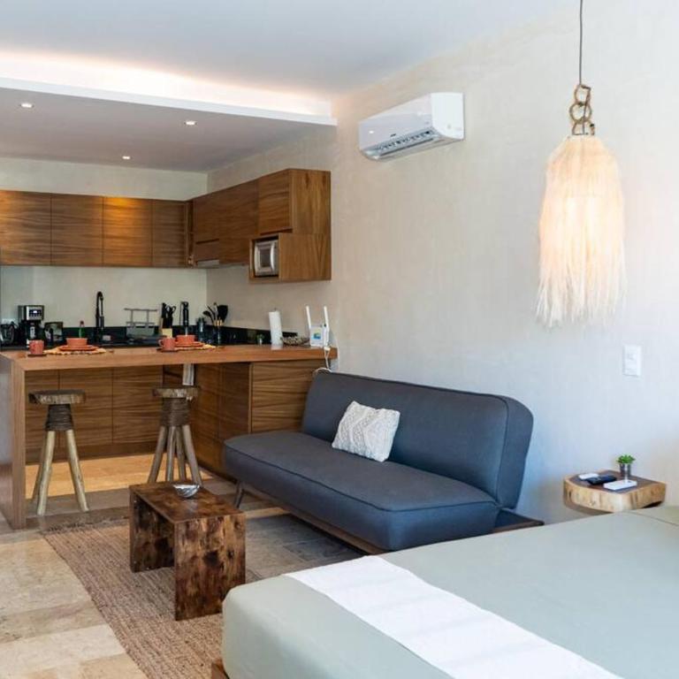 Beach Access Sunrise Condo private pool fast wifi - One-Bedroom Apartment - 19