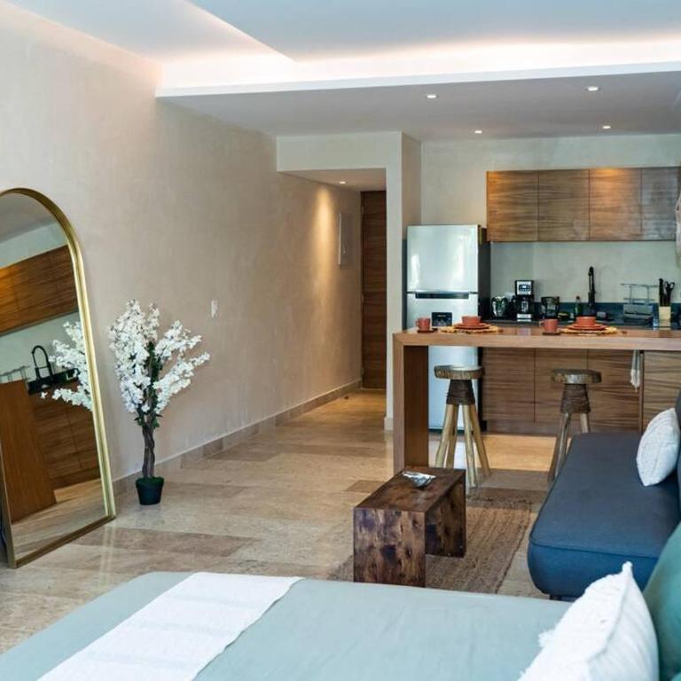 Beach Access Sunrise Condo private pool fast wifi - One-Bedroom Apartment - 30
