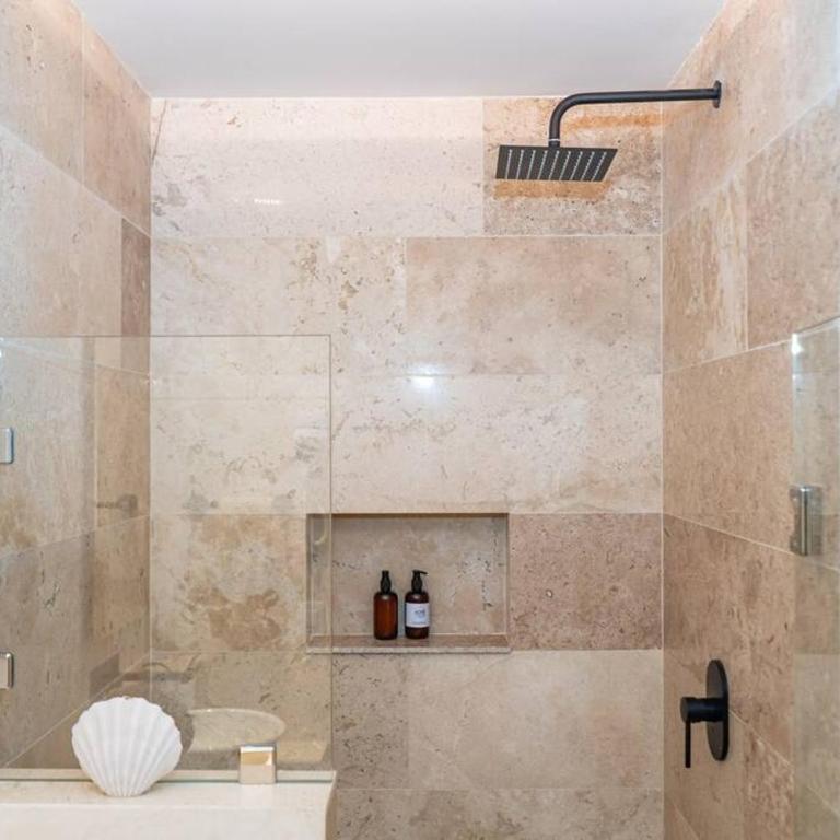 Beach Access Sunrise Condo private pool fast wifi - One-Bedroom Apartment - 36