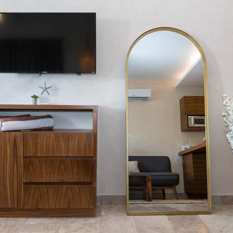 Beach Access Sunrise Condo private pool fast wifi - One-Bedroom Apartment - 42