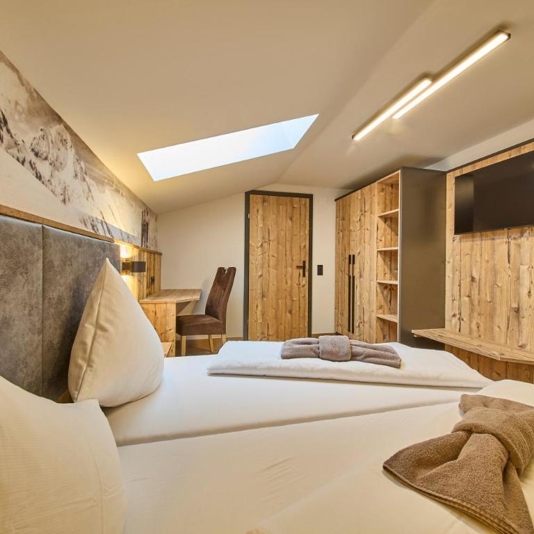 Eibinghof BED & BREAKFAST & SWIM Frühstück Pension - Budget Doppelzimmer - 1