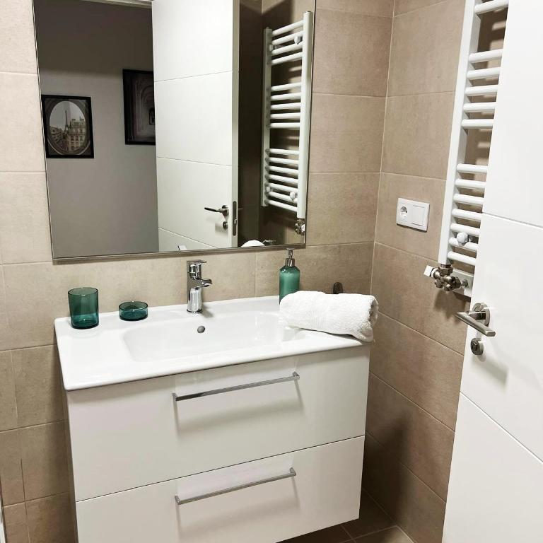La Mamá Estefanía - Two-Bedroom Apartment - 21