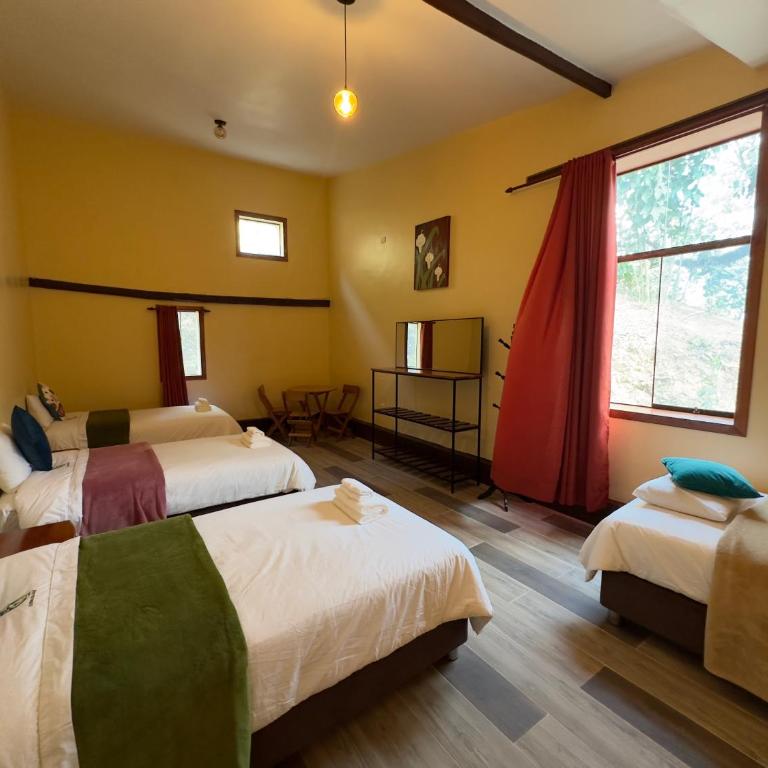Ecoterra Inka Lodge Shared Rooms - 6-Bed Mixed Dormitory Room - 1