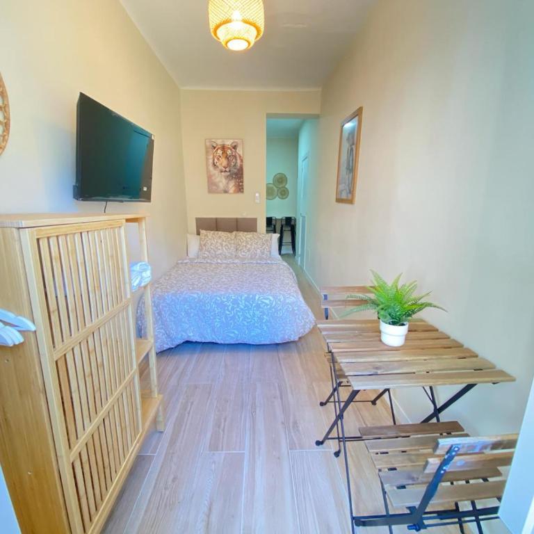 ESTUDIOS GRAN VÍA - One-Bedroom Apartment - 5