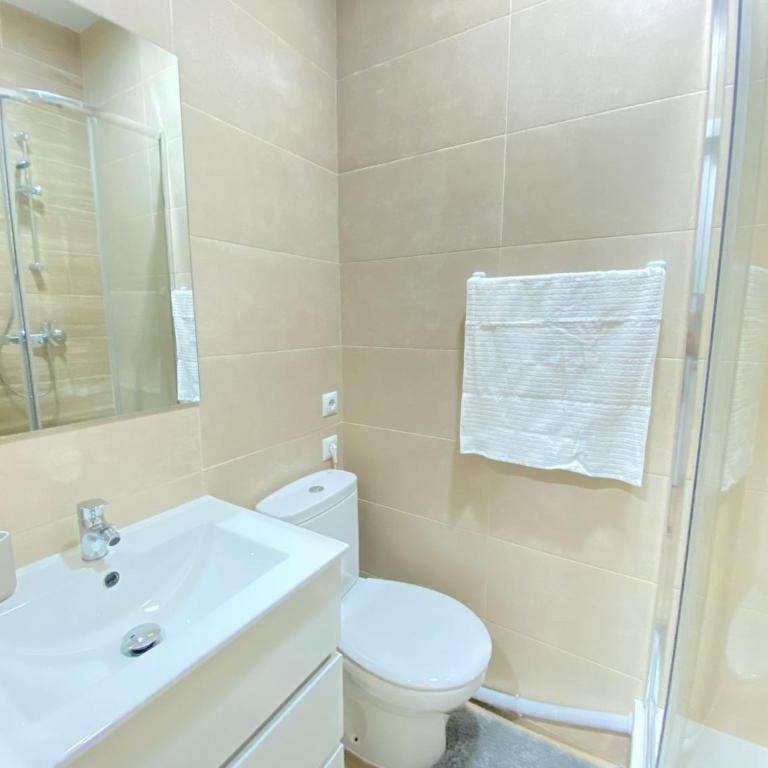 ESTUDIOS GRAN VÍA - One-Bedroom Apartment - 6