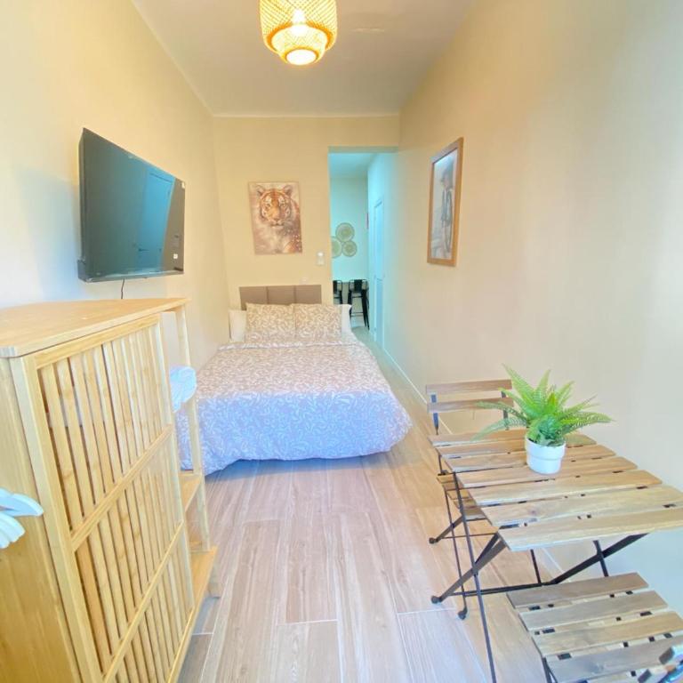 ESTUDIOS GRAN VÍA - One-Bedroom Apartment - 23