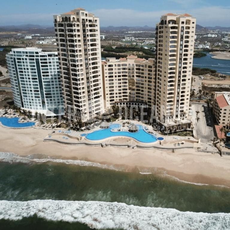 Gavias Grand Cerritos - Apartment with Sea View - 2
