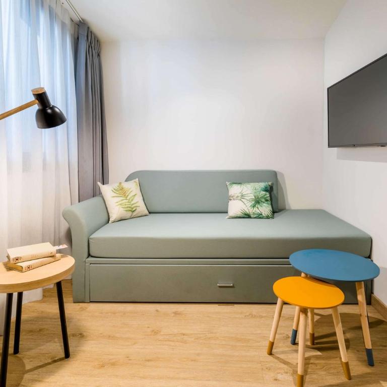 Occidental Alicante - Family Room - 3